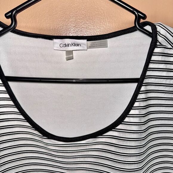 Calvin Klein Women's Sheer Stripe Top - Black & White - XL - Picture 2 of 7